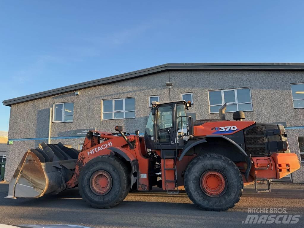 Hitachi ZW 370-6 Iekrāvēji uz riteņiem