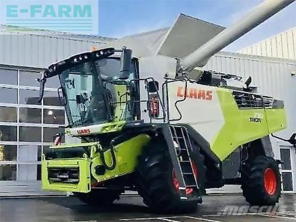 CLAAS trion 730 Ražas novākšanas kombaini