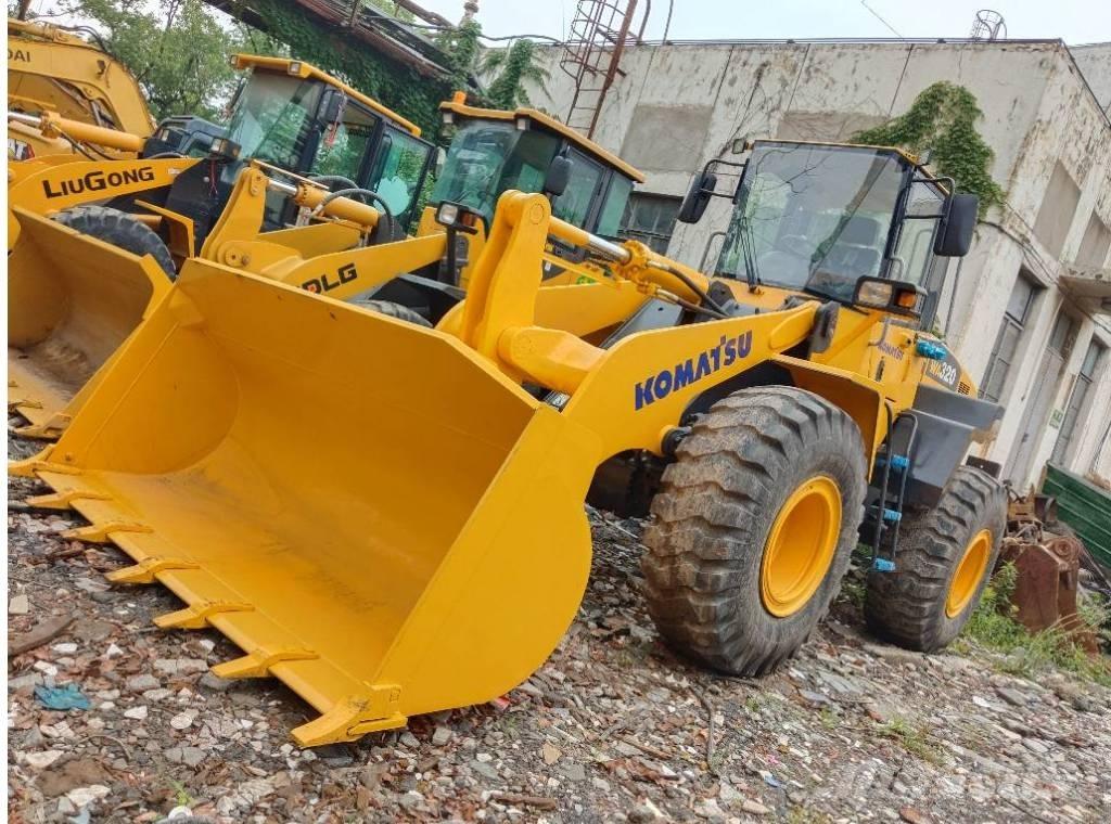 Komatsu WA 320-5 Iekrāvēji uz riteņiem