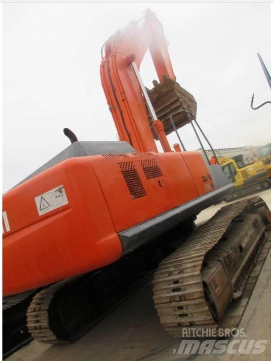 Hitachi ZAXIS 200-3G Kāpurķēžu ekskavatori