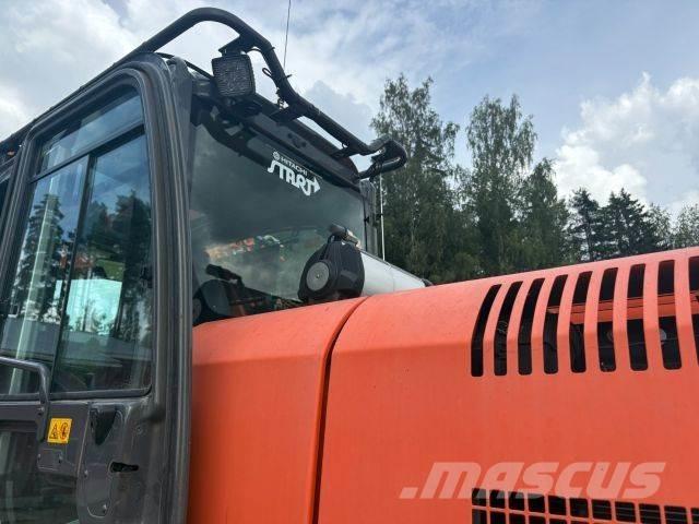 Hitachi ZX170W-3 Ekskavatori uz riteņiem