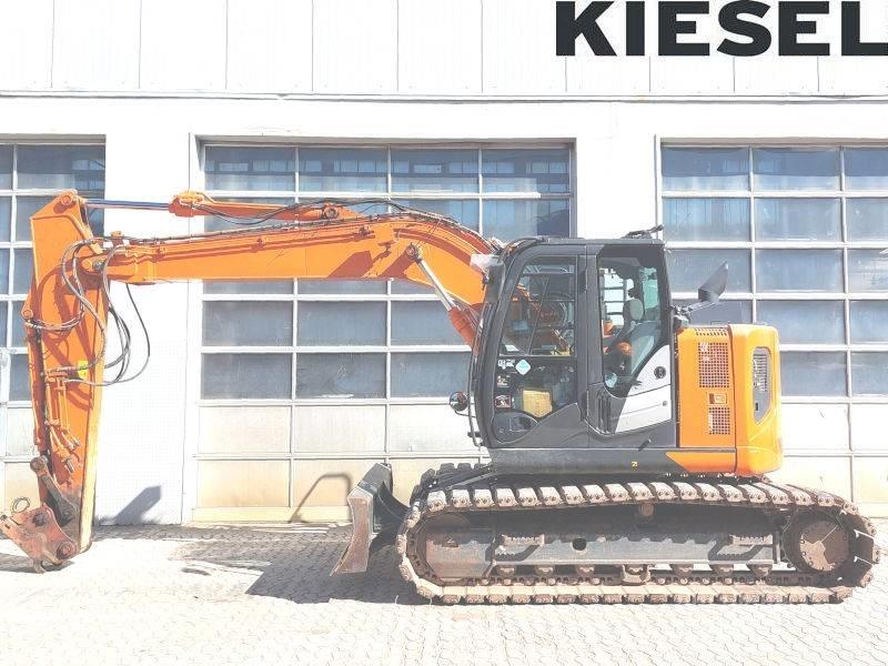 Hitachi ZX 135 US-6 Kāpurķēžu ekskavatori