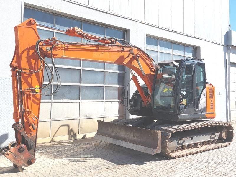 Hitachi ZX 135 US-6 Kāpurķēžu ekskavatori