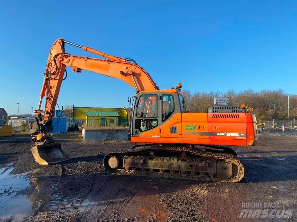 Doosan DX 255 LC Kāpurķēžu ekskavatori
