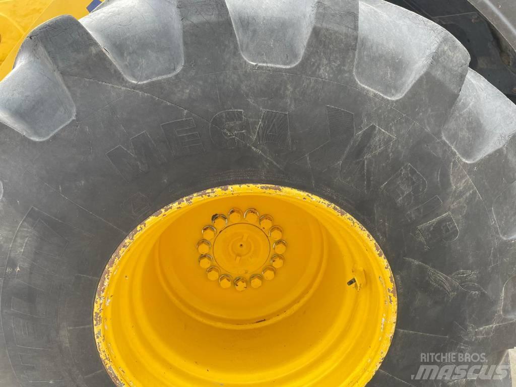Komatsu WA320-8 Iekrāvēji uz riteņiem