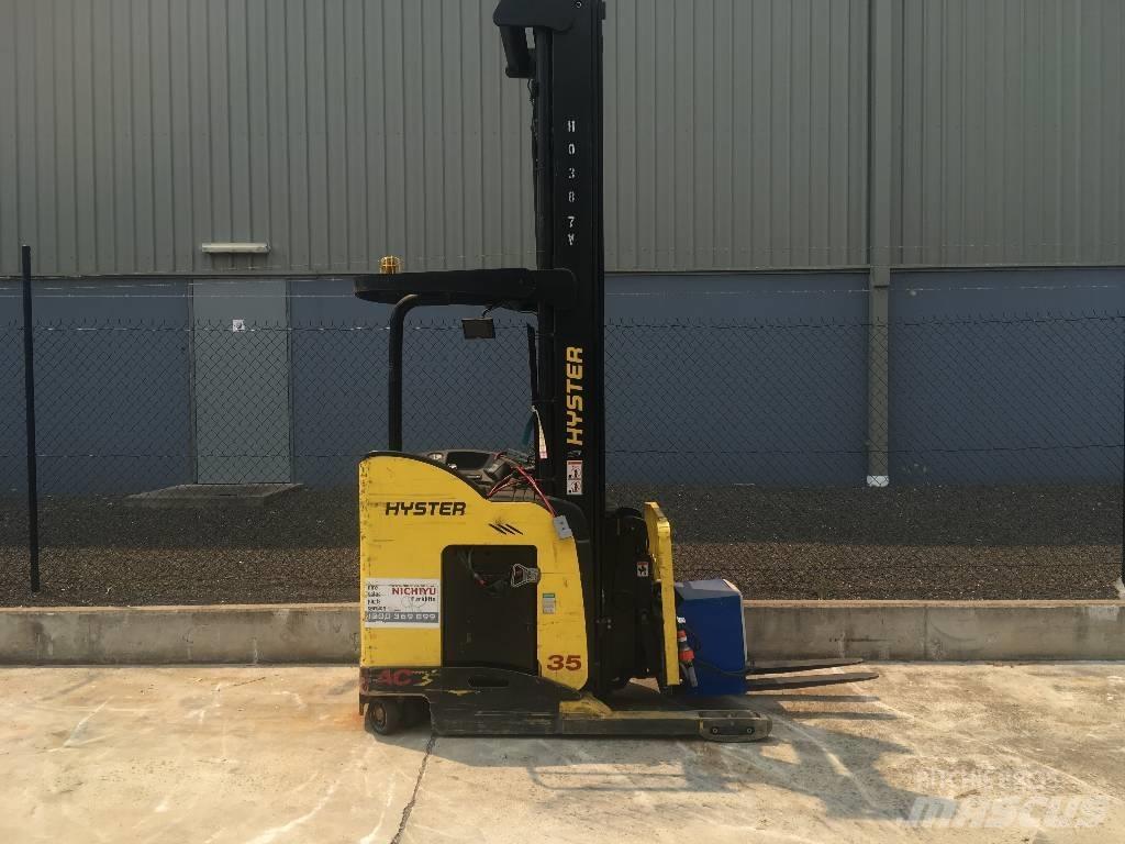 Hyster N35ZDR Lielaugstuma pārvadātājs
