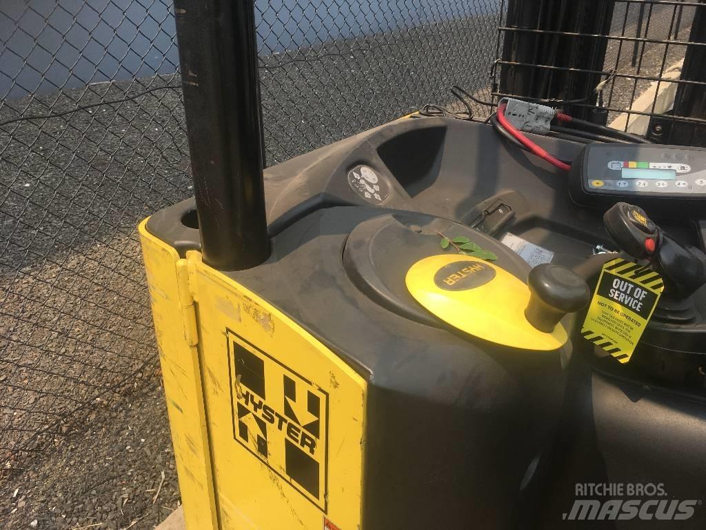 Hyster N35ZDR Lielaugstuma pārvadātājs