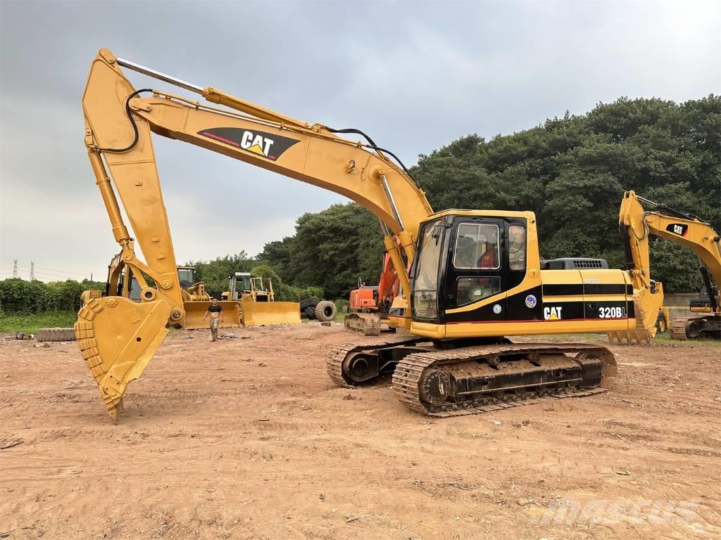 CAT 320 B Kāpurķēžu ekskavatori