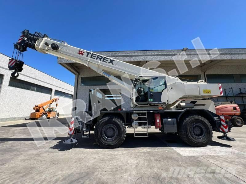 Terex Quadstar 1075L Celtņi nelīdzenām virsmām