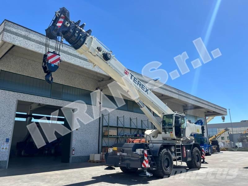 Terex Quadstar 1075L Celtņi nelīdzenām virsmām