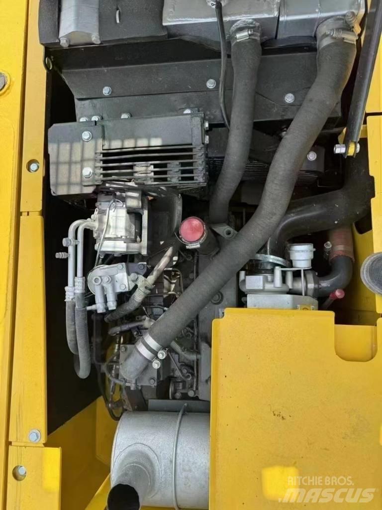Komatsu PC 130 Kāpurķēžu ekskavatori