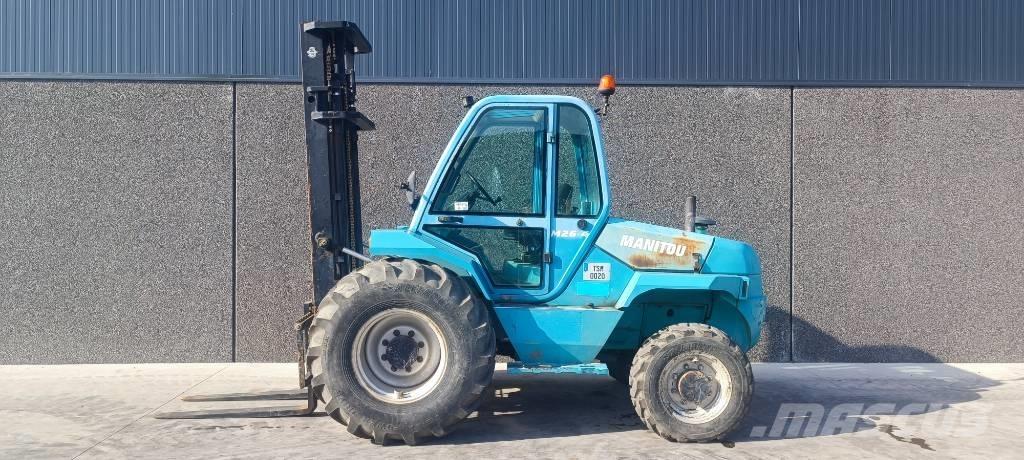 Manitou M 26.4 Apvidus autokrāvējs