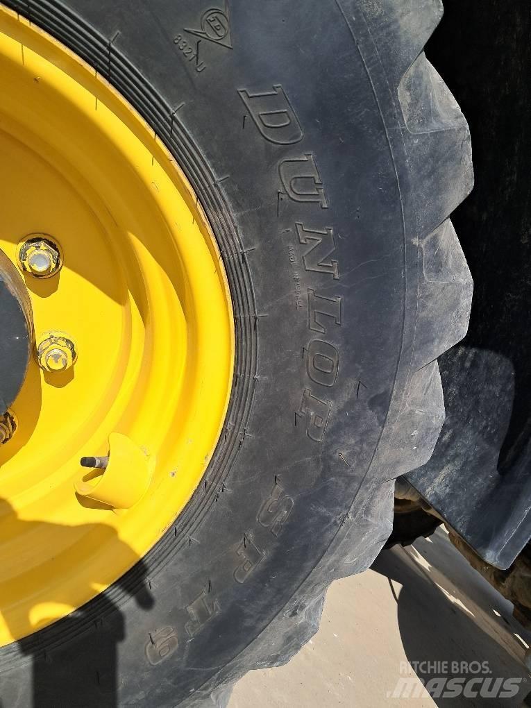 Komatsu WA100M-8 Iekrāvēji uz riteņiem