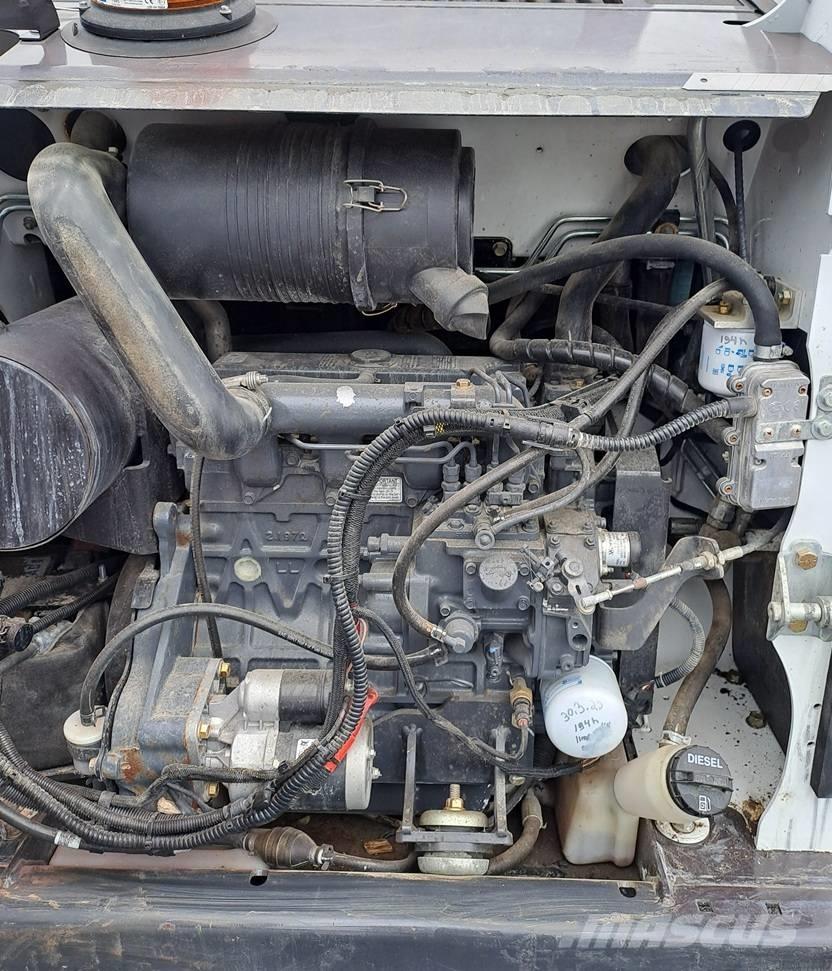 Bobcat S 450 Lietoti riteņu kompaktiekrāvēji