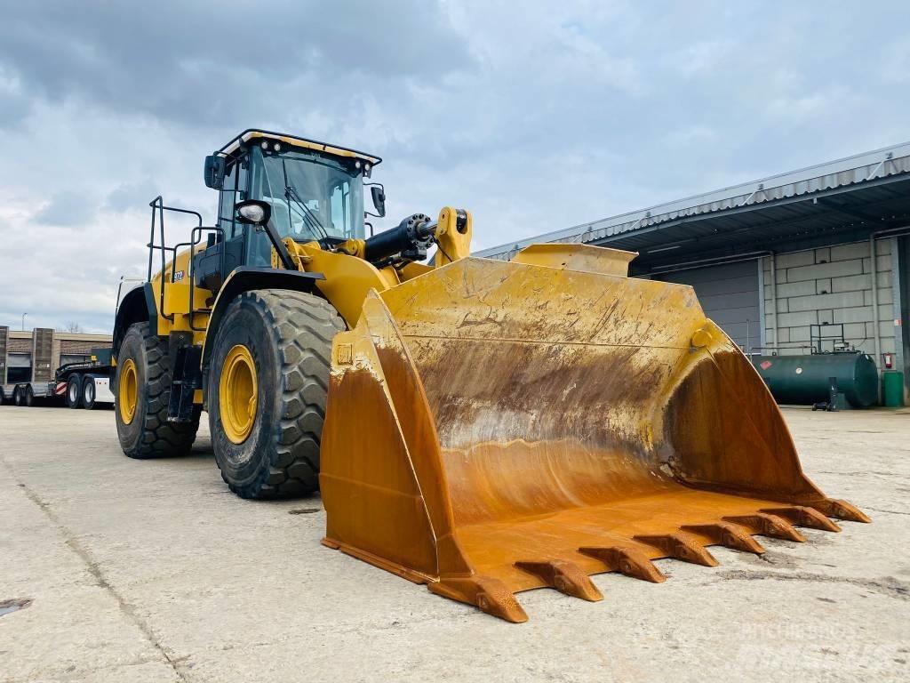 CAT 972 Iekrāvēji uz riteņiem
