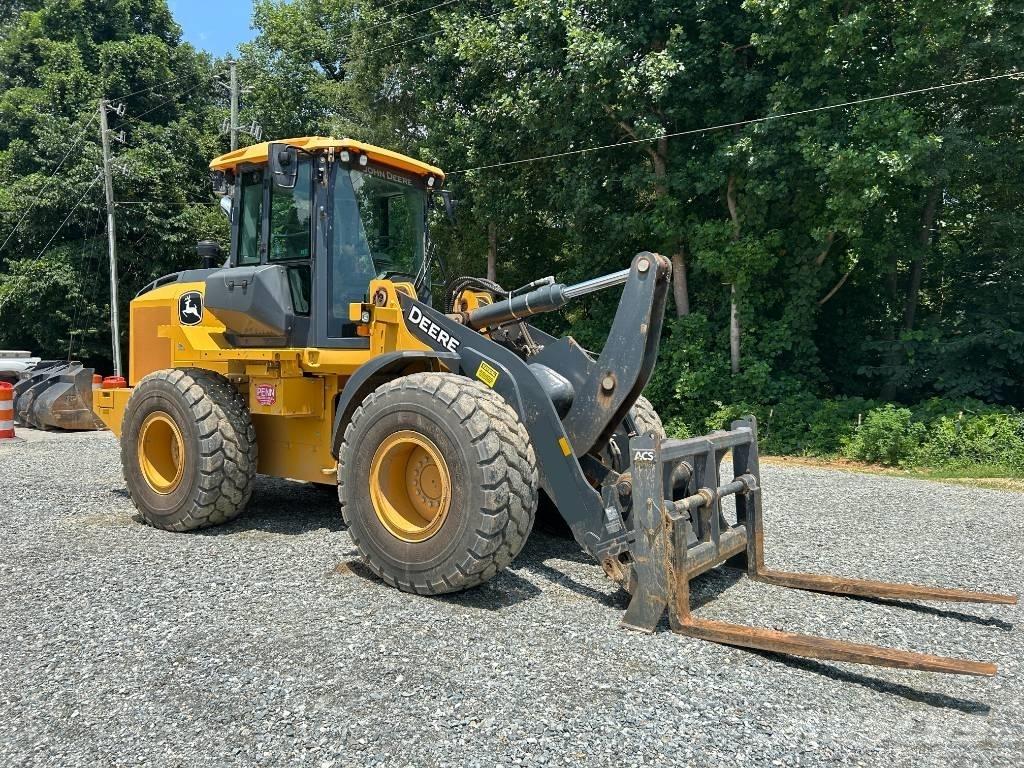 DEERE 544 P Series Iekrāvēji uz riteņiem