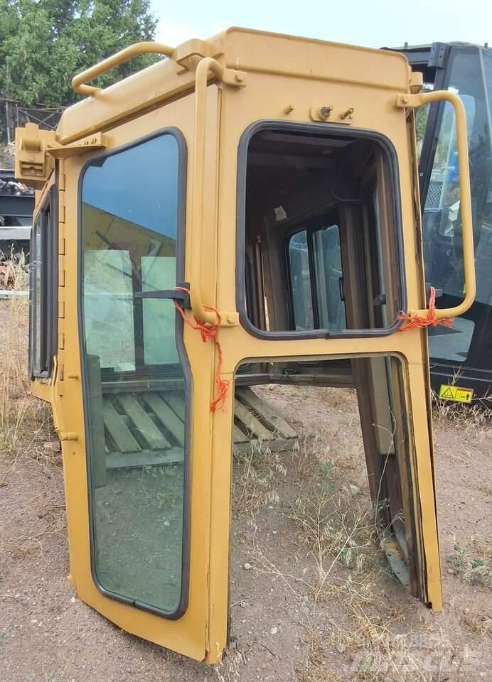 CAT D 8 R Kāpurķēžu buldozeri