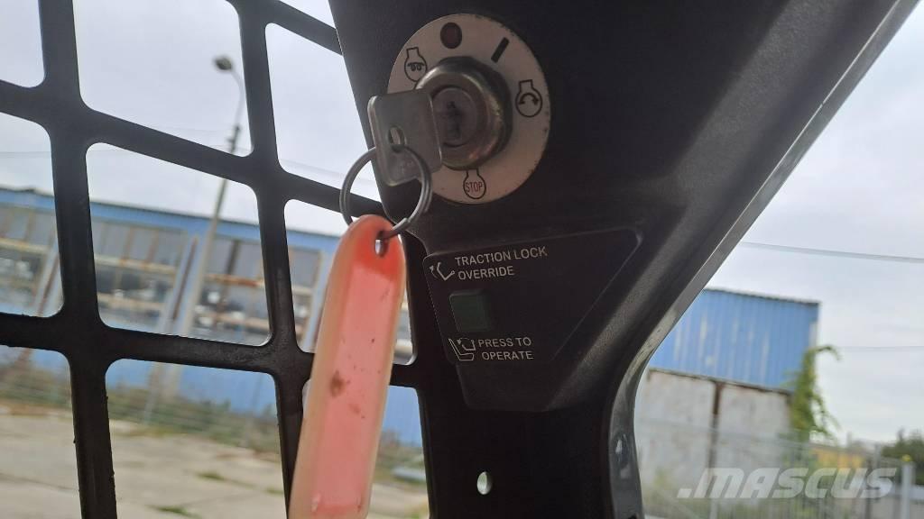 Bobcat s 70 Lietoti riteņu kompaktiekrāvēji