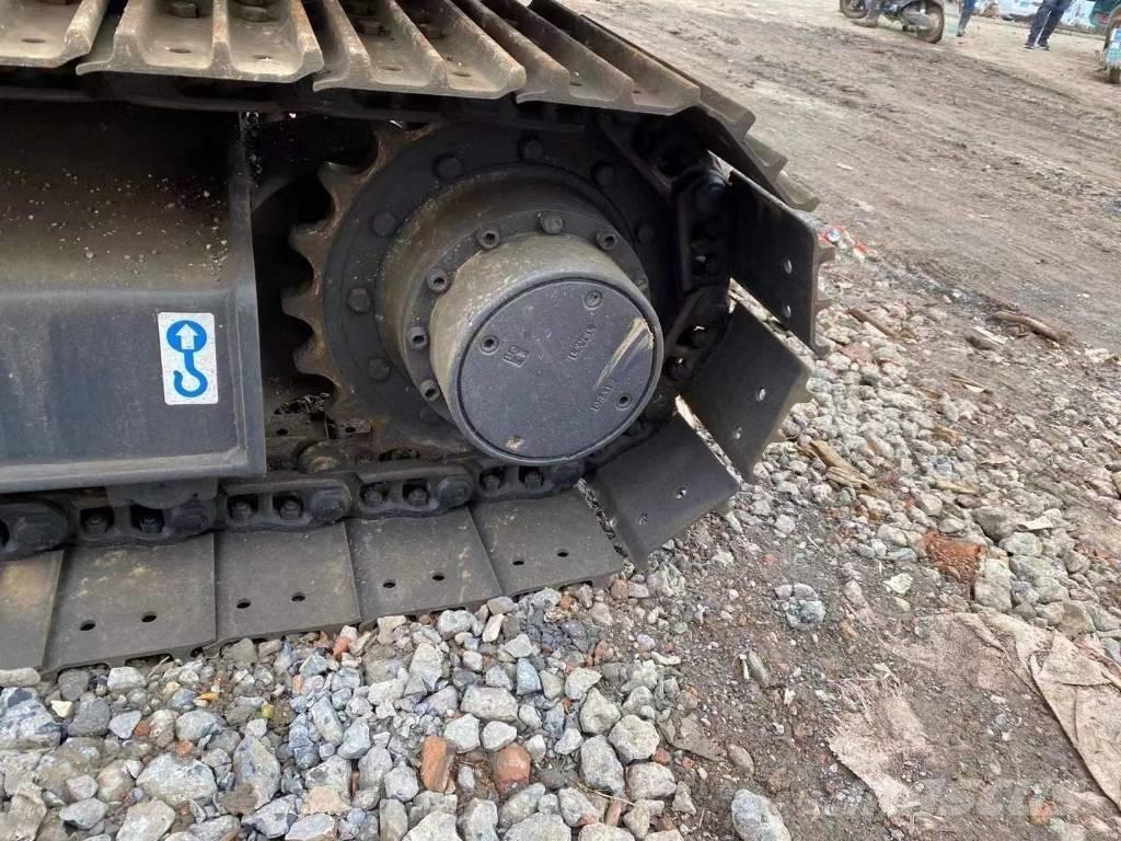 Hitachi Zaxis 70 Kāpurķēžu ekskavatori