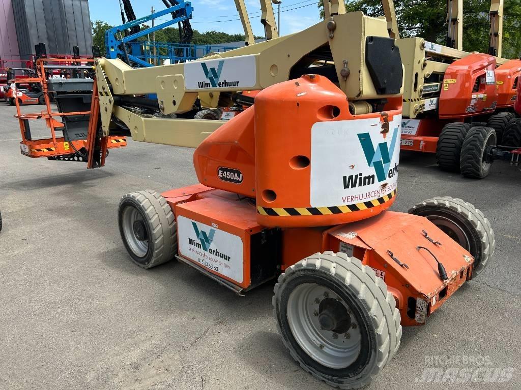 JLG E 450 AJ Strēles pacēlāji