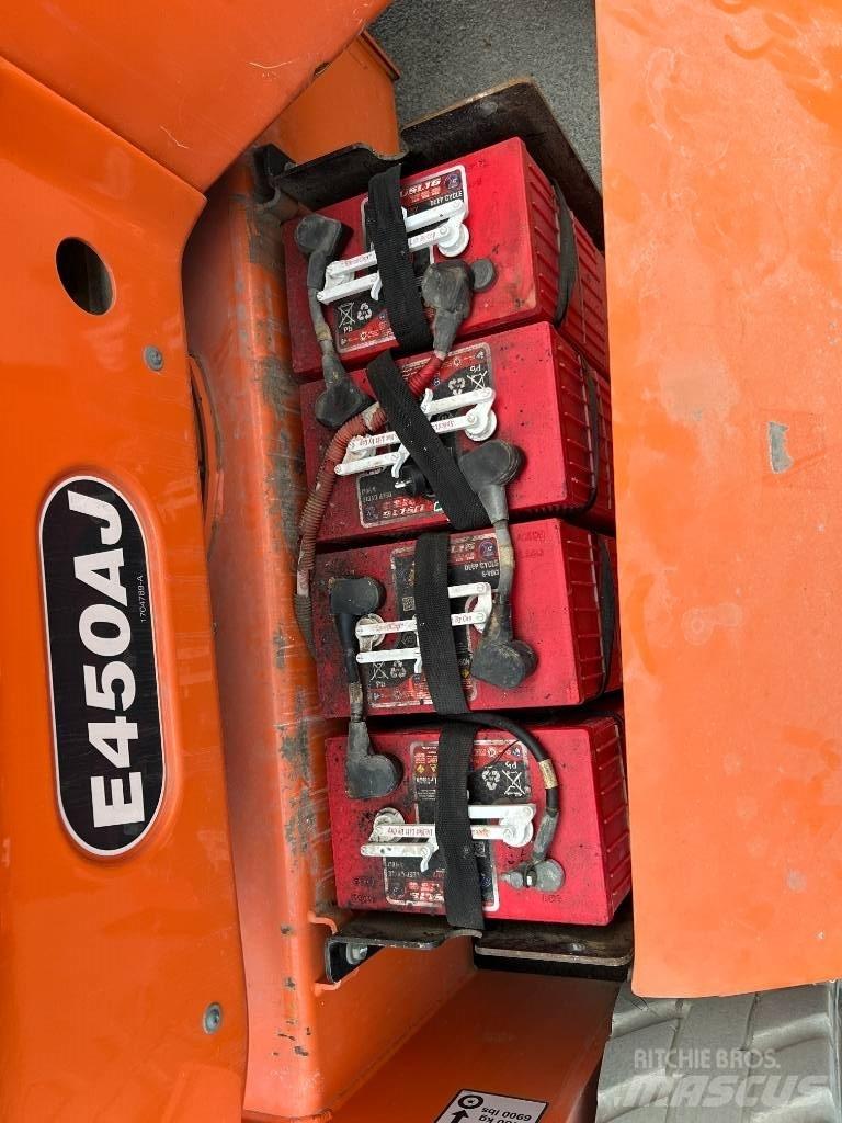 JLG E 450 AJ Strēles pacēlāji