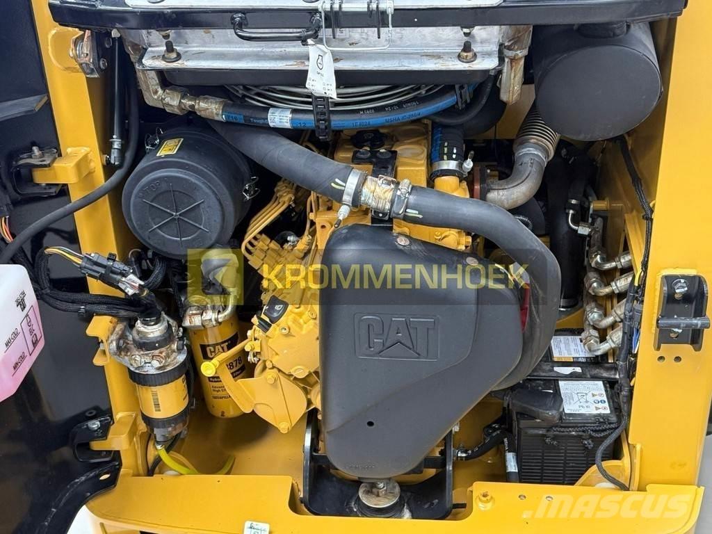 CAT 216 B3 Lietoti riteņu kompaktiekrāvēji