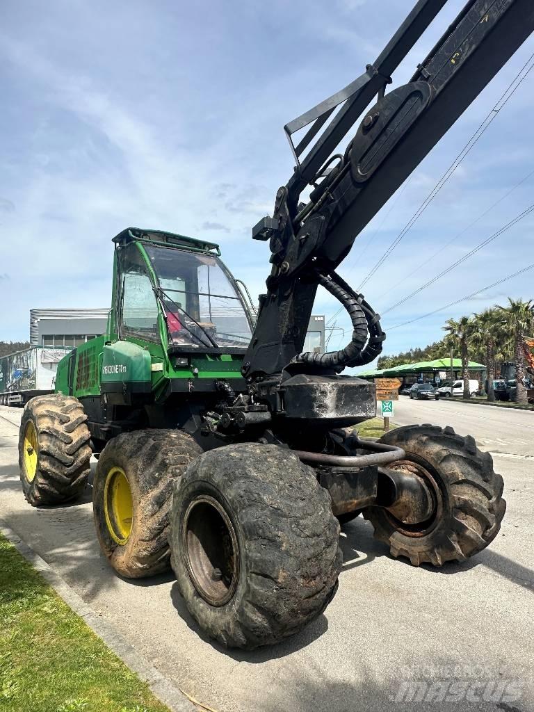 John Deere 1270 D Harvesteri