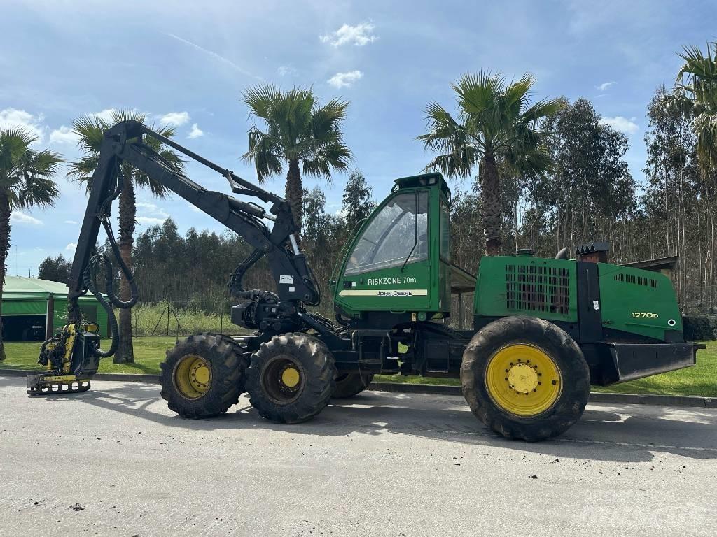 John Deere 1270 D Harvesteri