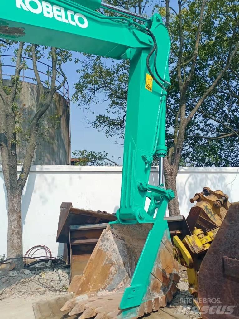 Kobelco SK 200 Kāpurķēžu ekskavatori