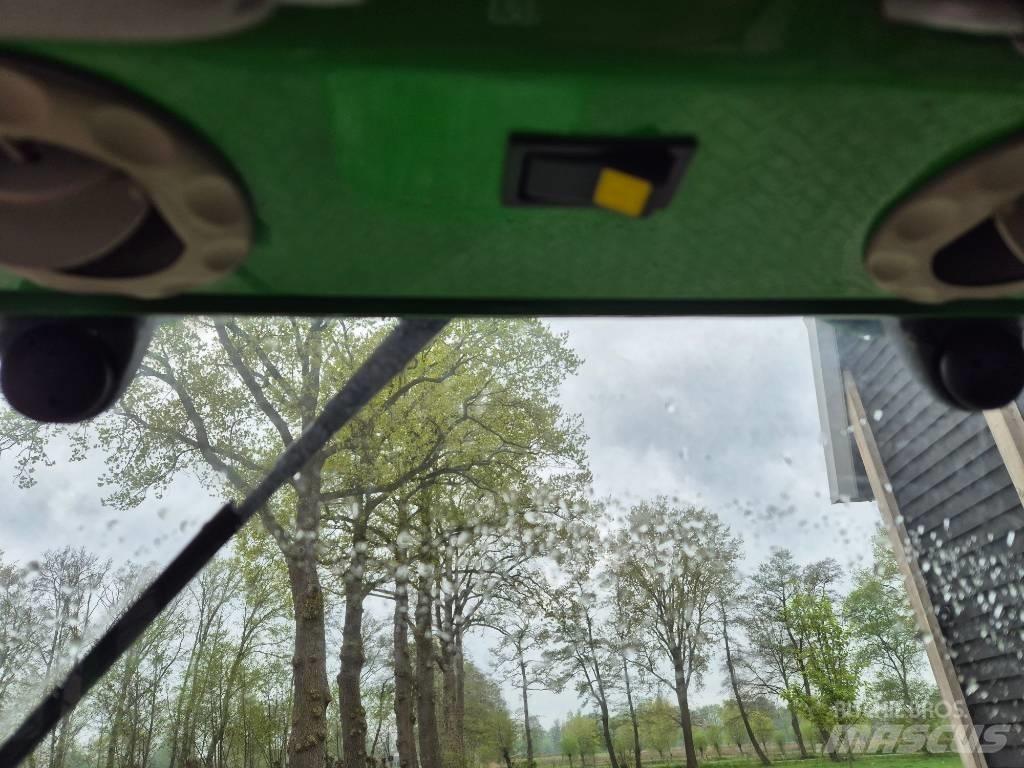 John Deere 2520 Kompaktie traktori