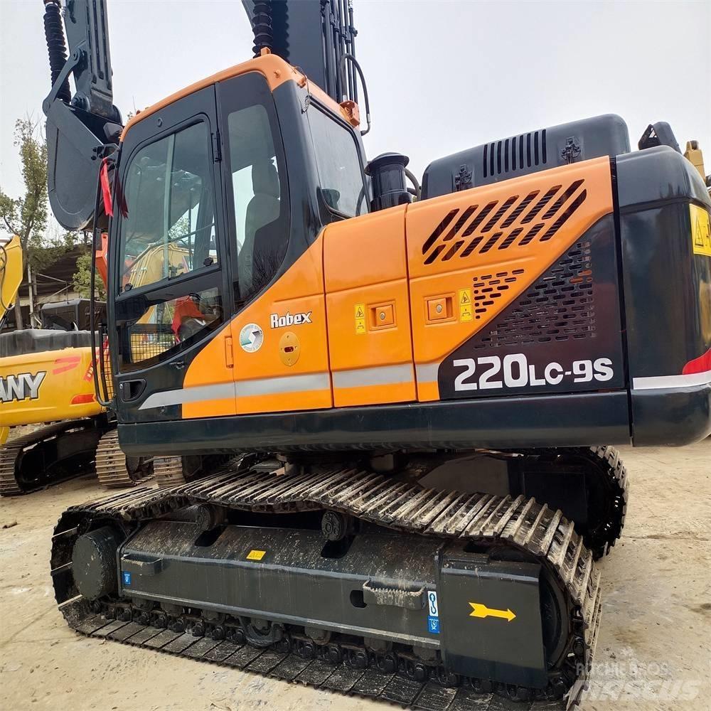 Hyundai 220LC-9S Kāpurķēžu ekskavatori