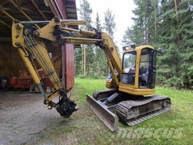 Komatsu PC75 UU Kāpurķēžu ekskavatori