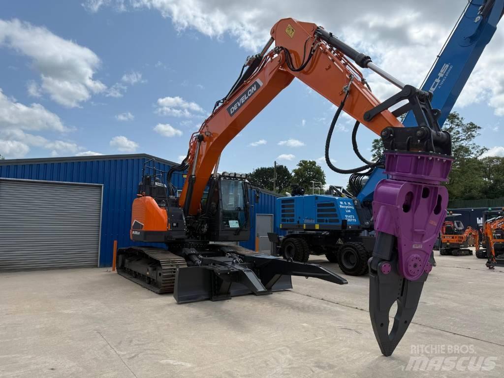 Develon DX 235 LCR-7 Kāpurķēžu ekskavatori