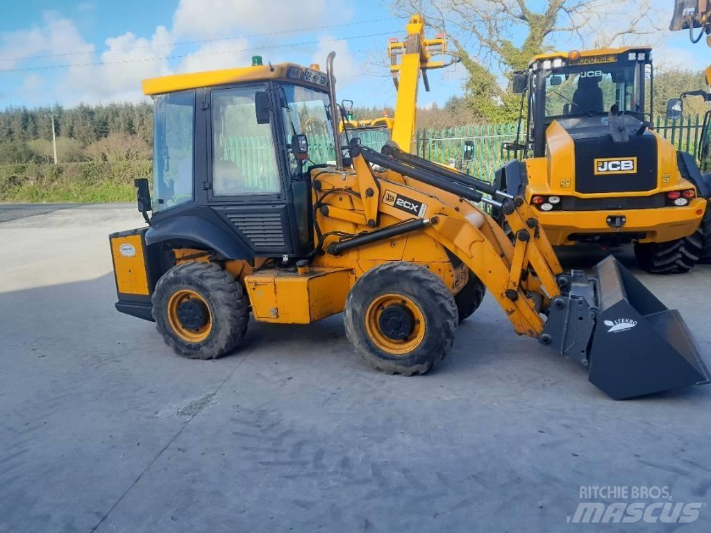 JCB 2 CX Iekrāvēji uz riteņiem