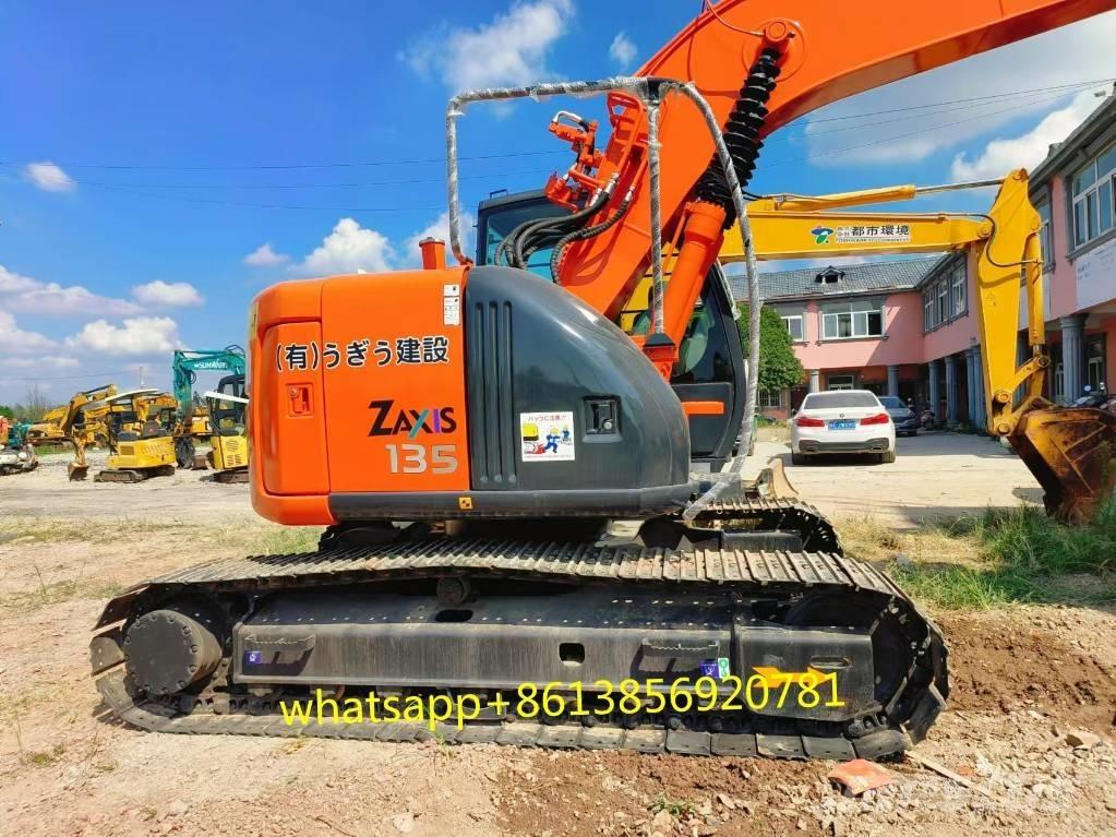 Hitachi ZX 135 US Kāpurķēžu ekskavatori
