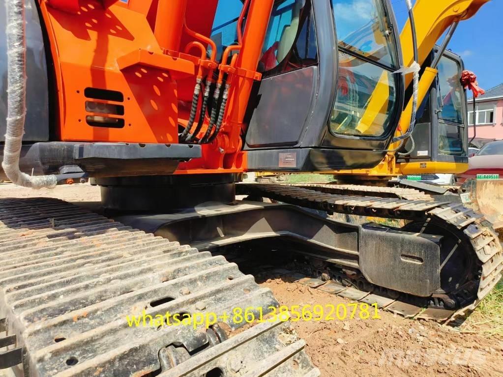 Hitachi ZX 135 US Kāpurķēžu ekskavatori