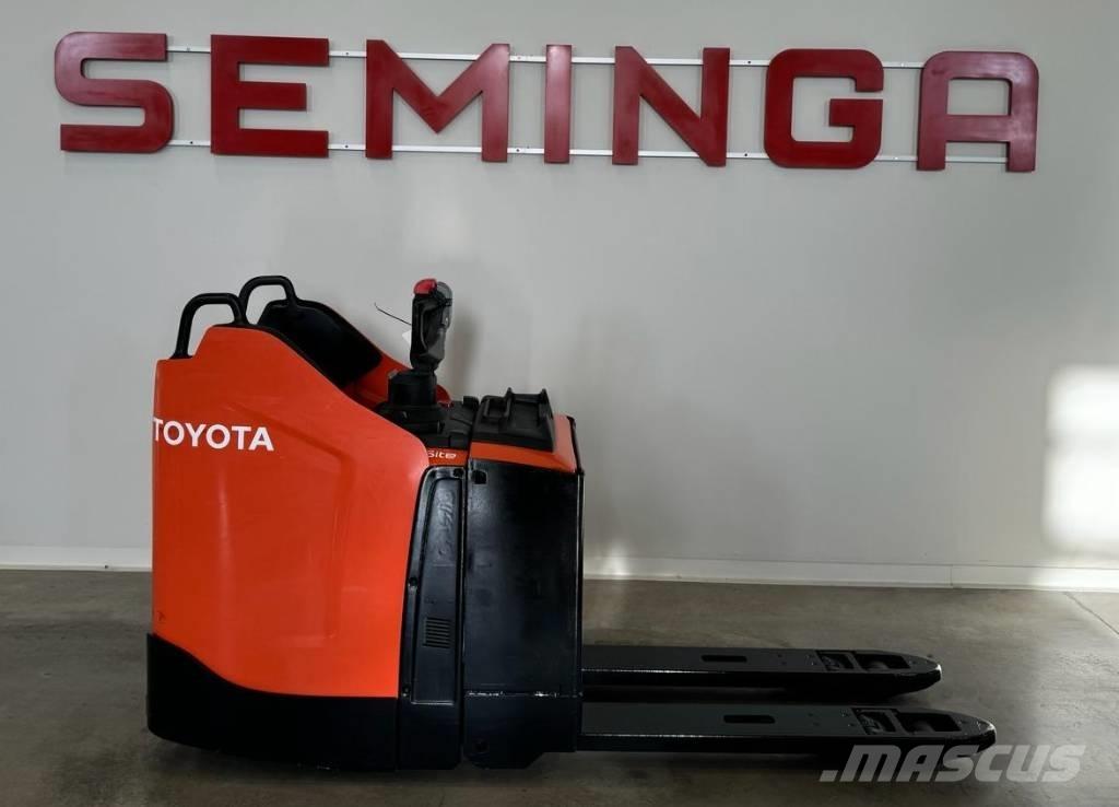 Toyota 10545  LPE200 Zemie palešu pacēlāji