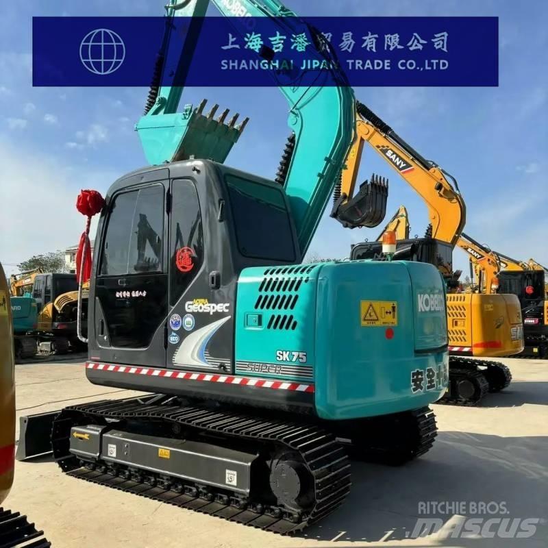 Kobelco SK 75 Kāpurķēžu ekskavatori
