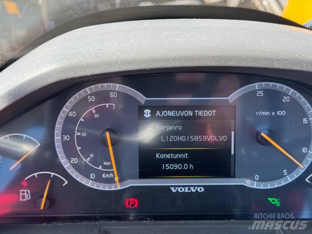 Volvo L 120 H Iekrāvēji uz riteņiem