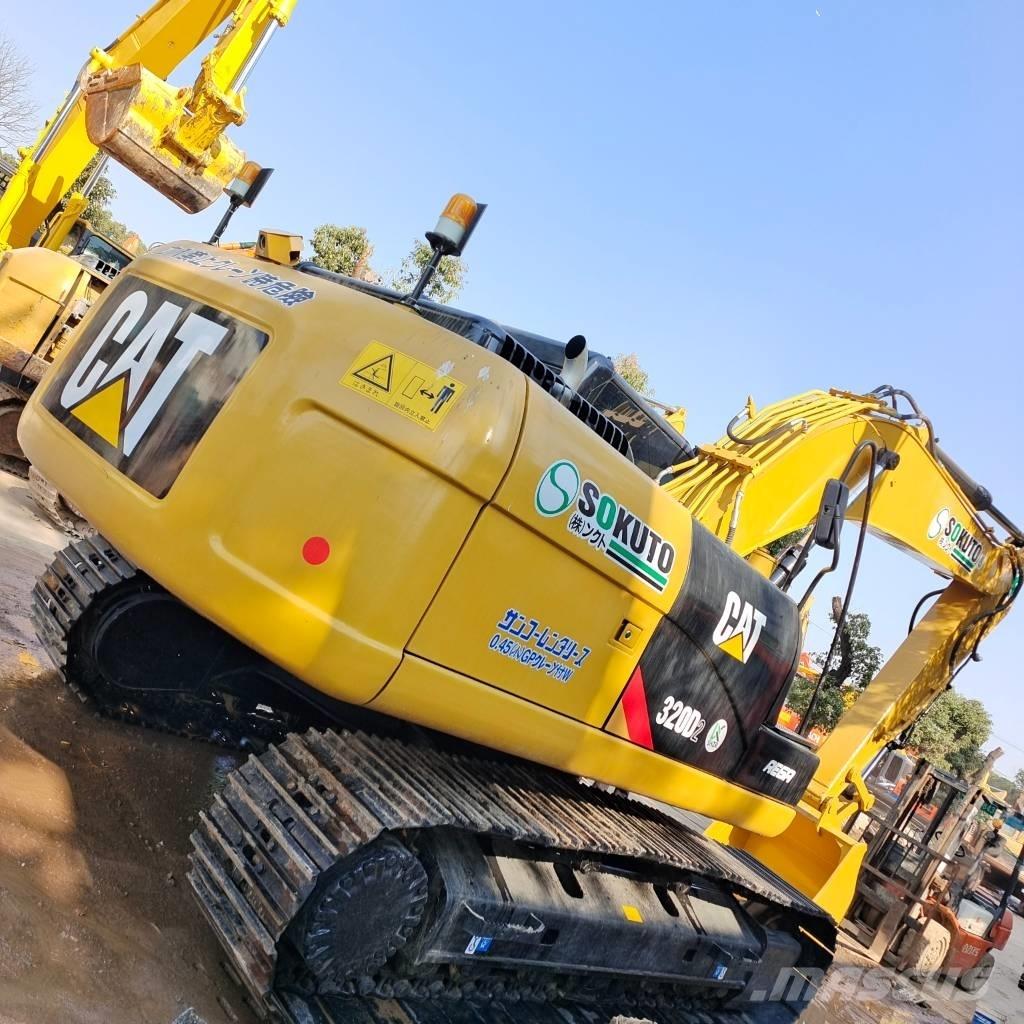 CAT 320 D2 Kāpurķēžu ekskavatori
