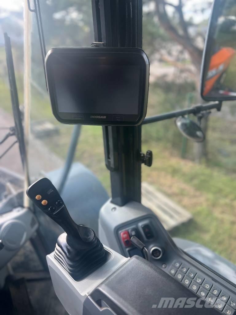 Doosan DL 220-7 Iekrāvēji uz riteņiem