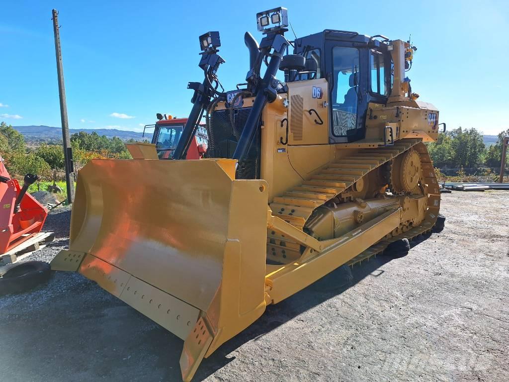 CAT D 6 T Kāpurķēžu buldozeri