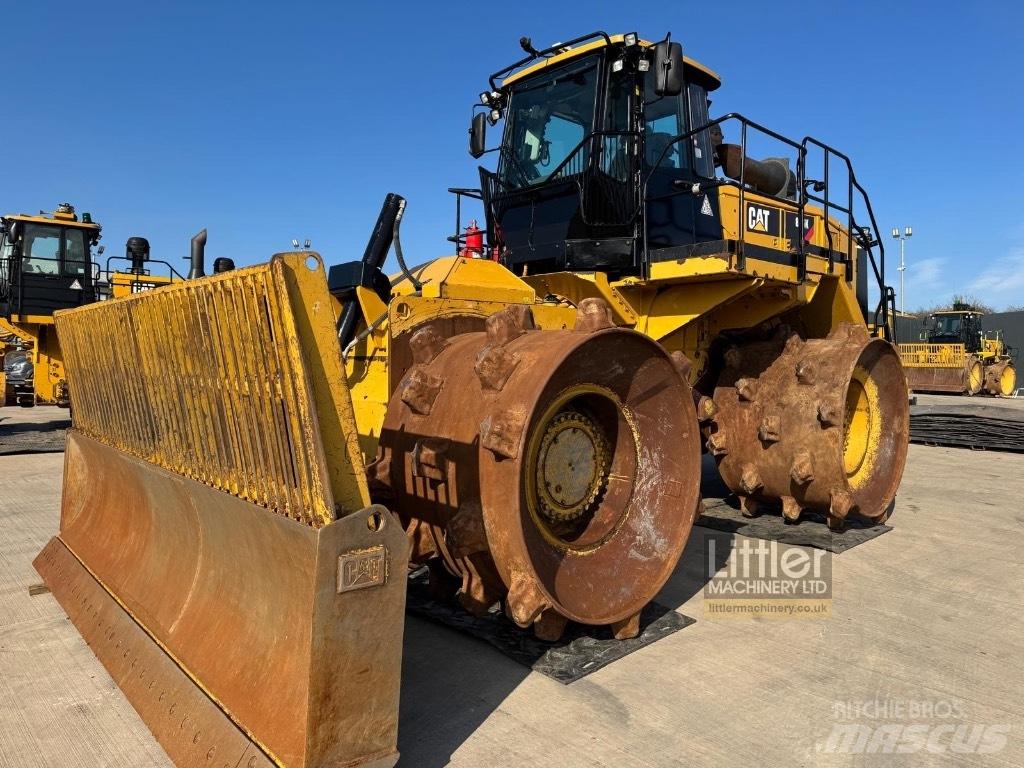 CAT 826K Atkritumu preses