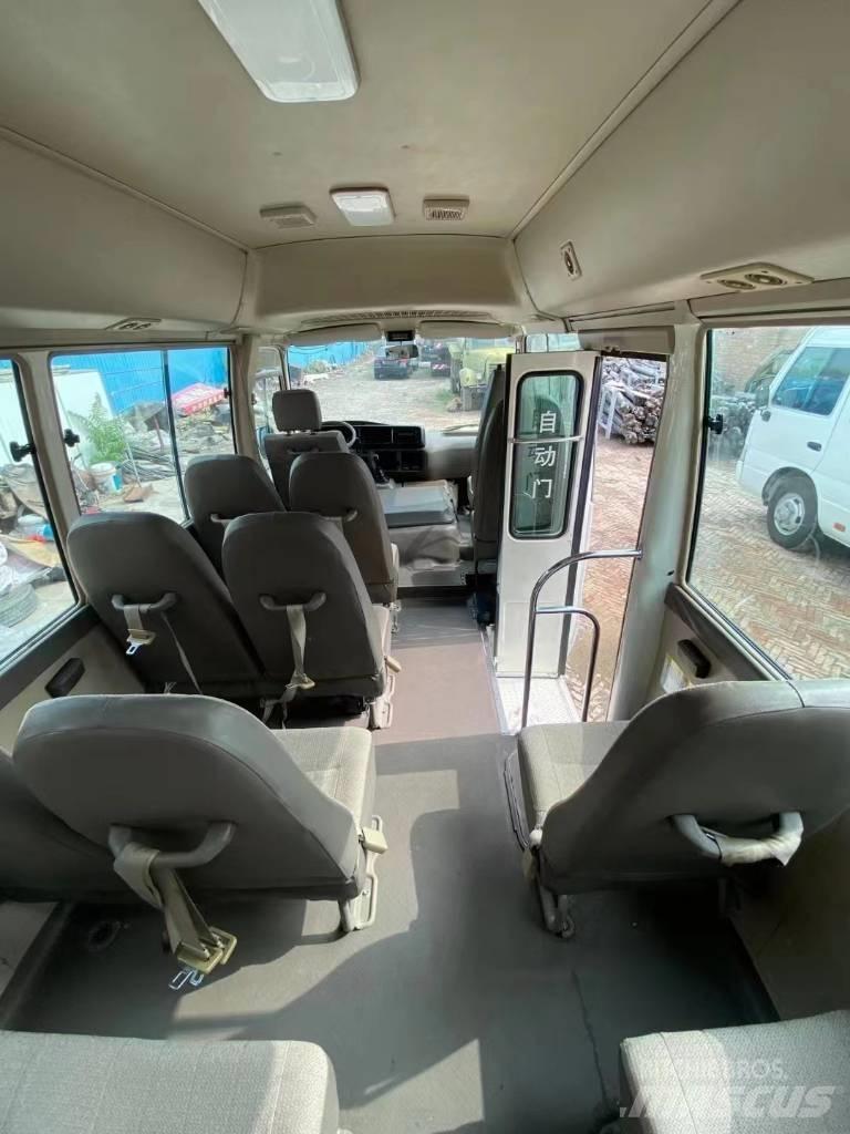 Toyota Coaster Bus Mikroautobusi