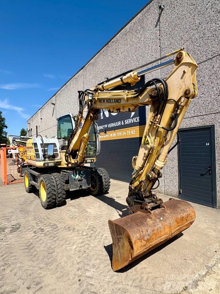 New Holland MH 2.6 Ekskavatori uz riteņiem