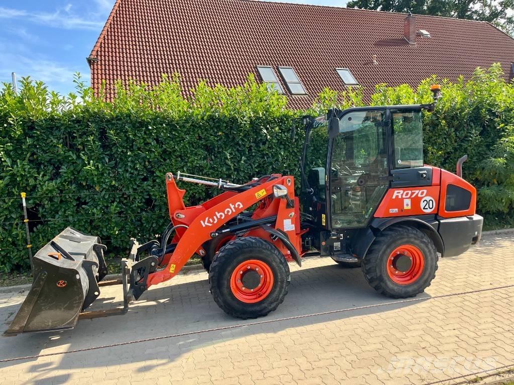 Kubota R 070 Iekrāvēji uz riteņiem