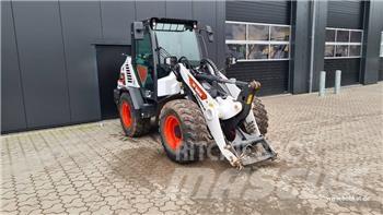 Bobcat L75 Iekrāvēji uz riteņiem