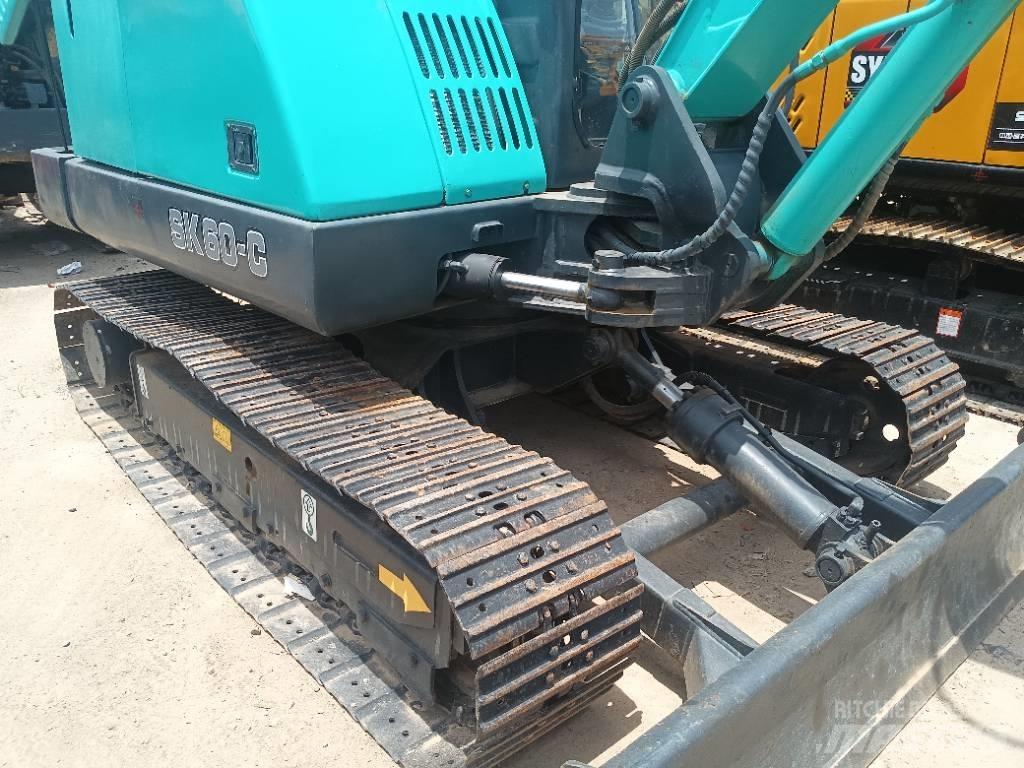 Kobelco SK 60 Kāpurķēžu ekskavatori