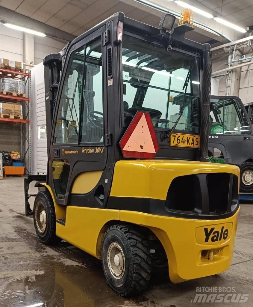 Yale GDP30VX Tehnika ar dīzeļa dzinēju