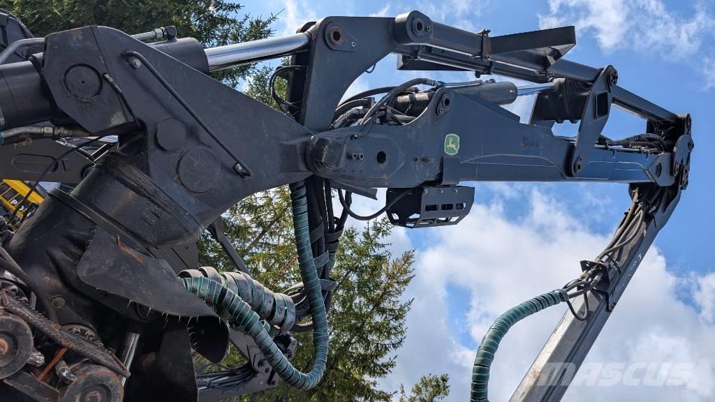 John Deere 1270 G Harvesteri